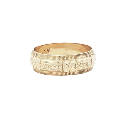 Mid century 6mm wide carved wedding ring