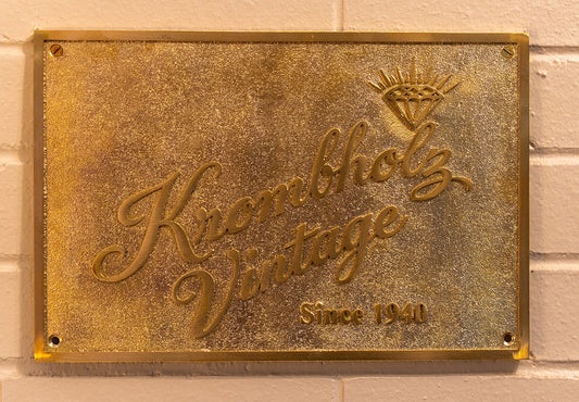 The Jewelry Store Without a Sign