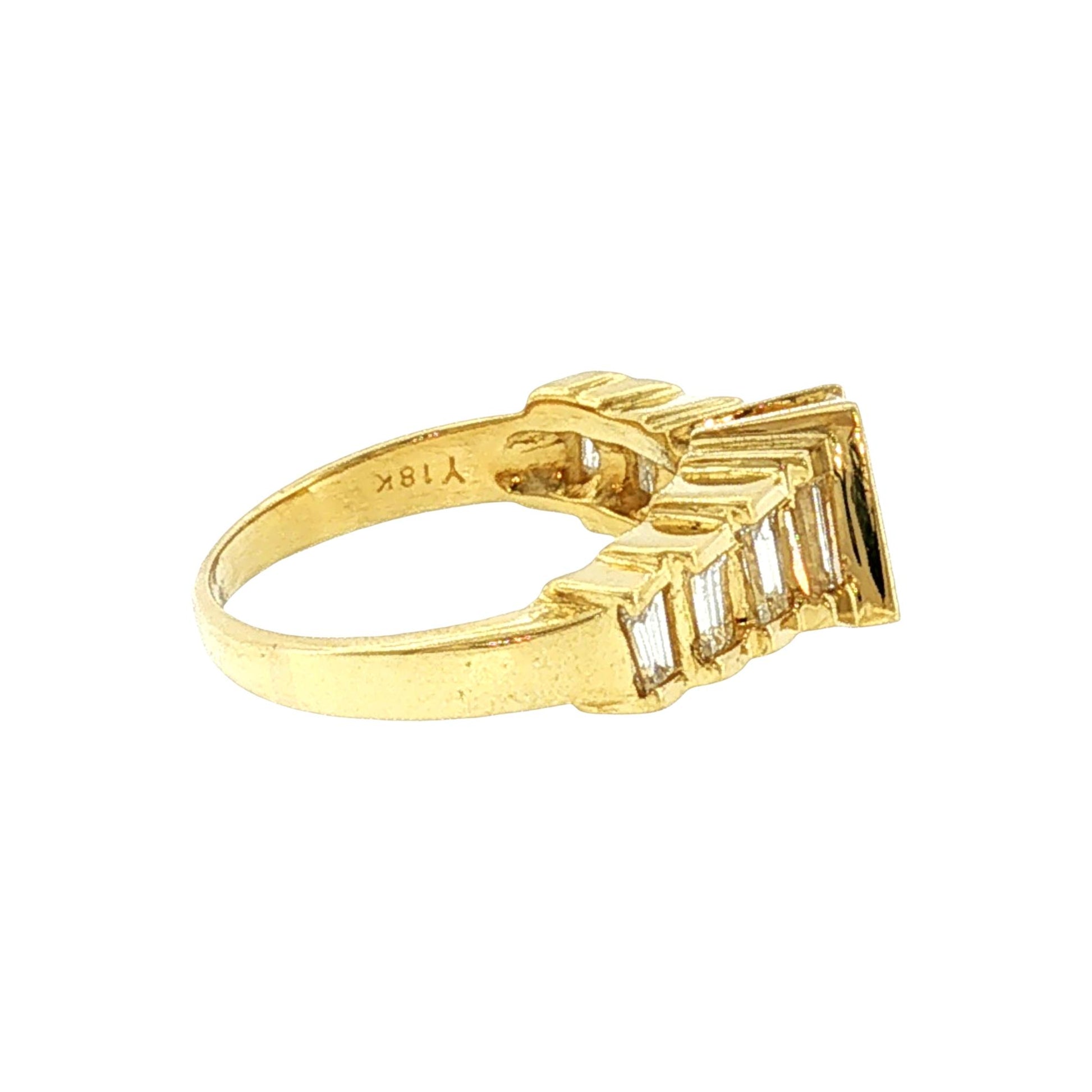 Late 20th-Century 18k Yellow Gold 1 Carat Emerald Cut Contemporary Ring