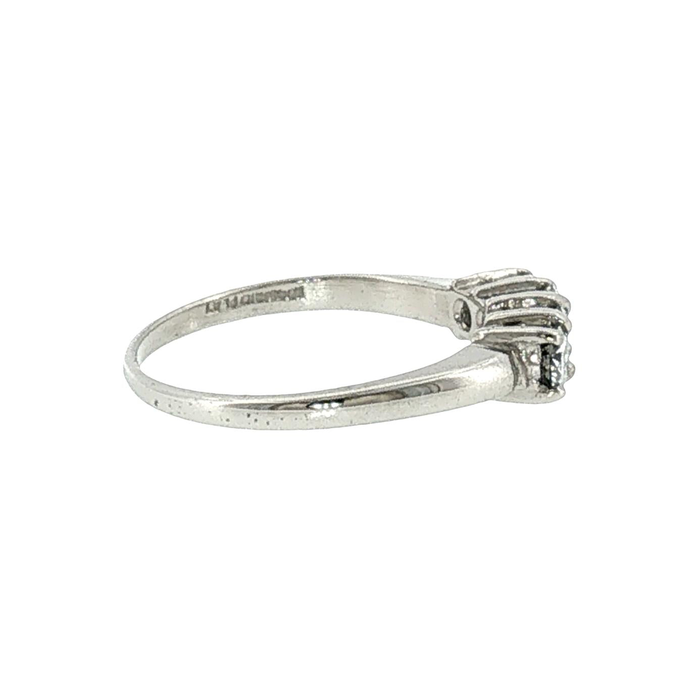 Late 20th-Century Platinum 4 Brilliant Cut Diamond Wedding Ring