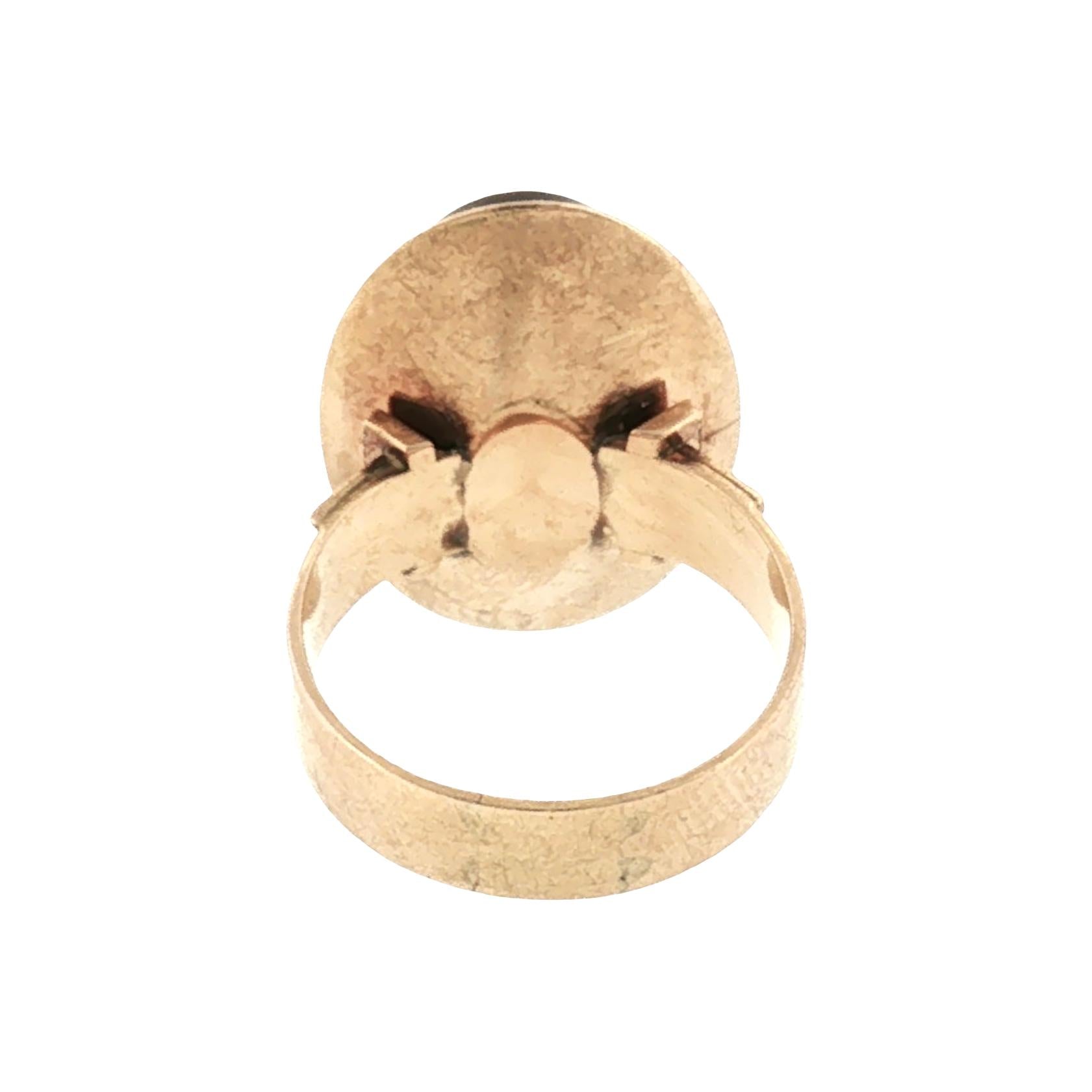 Victorian 14k Yellow Gold Variegated Brown Agate Ring