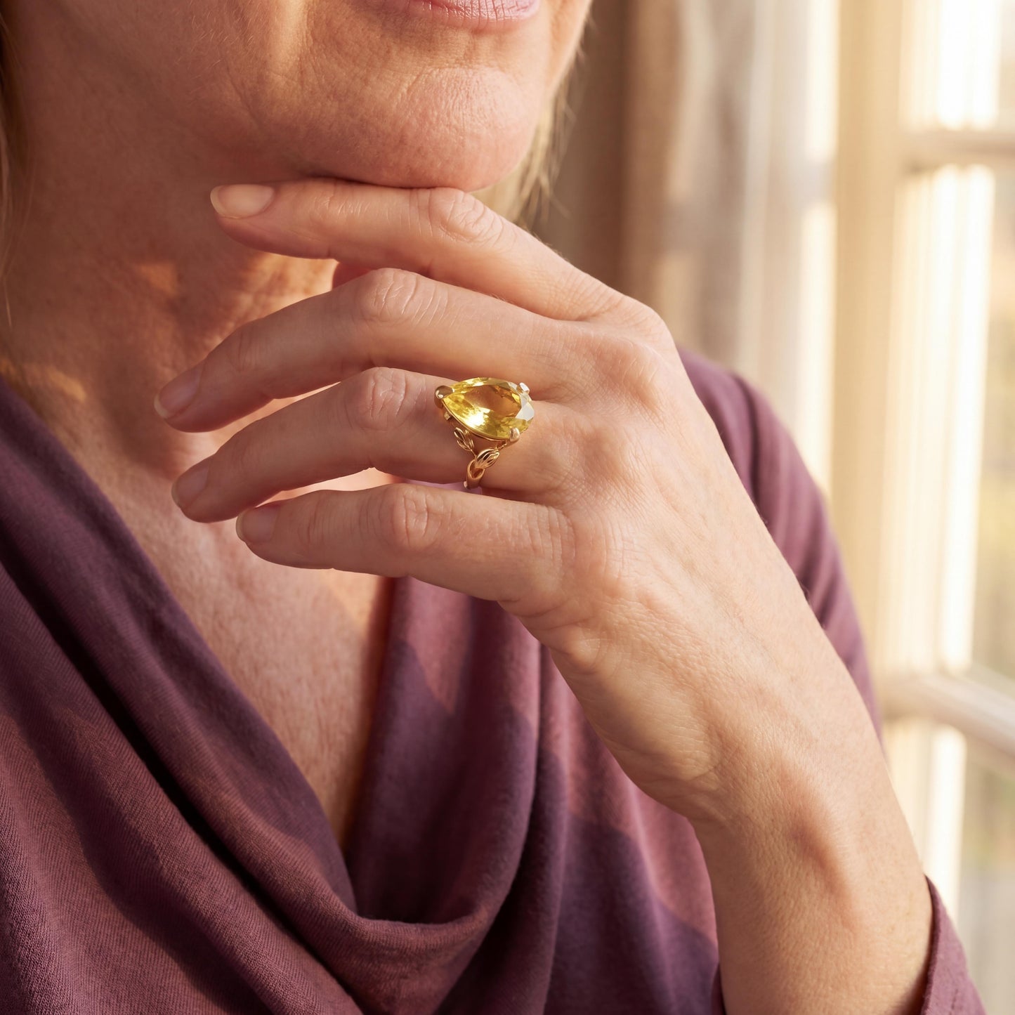 Late 20th-century 14k Yellow Gold Lemon Citrine Floral Design Ring