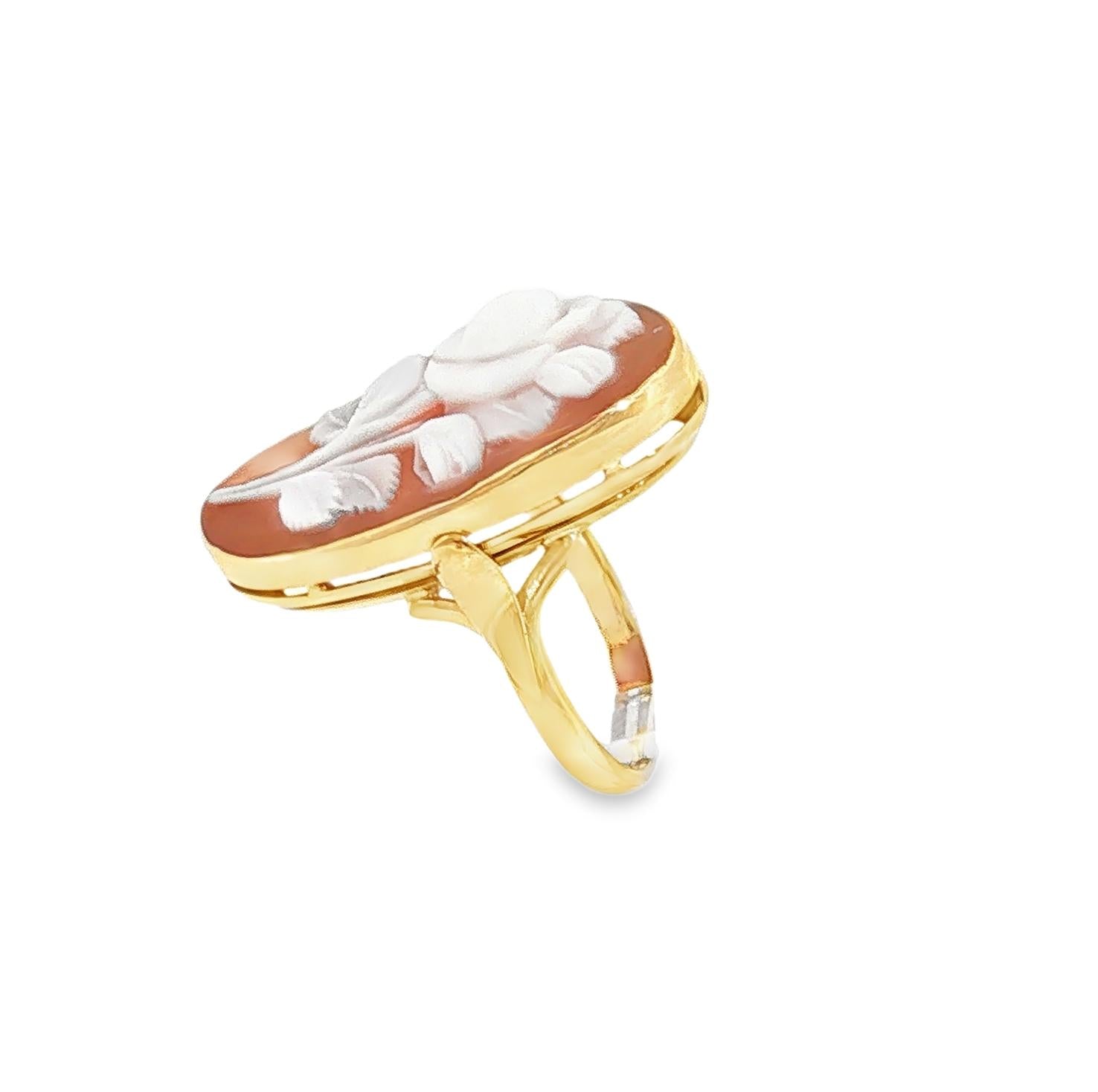 Mid-century 14k Yellow Gold Flower Cameo Ring