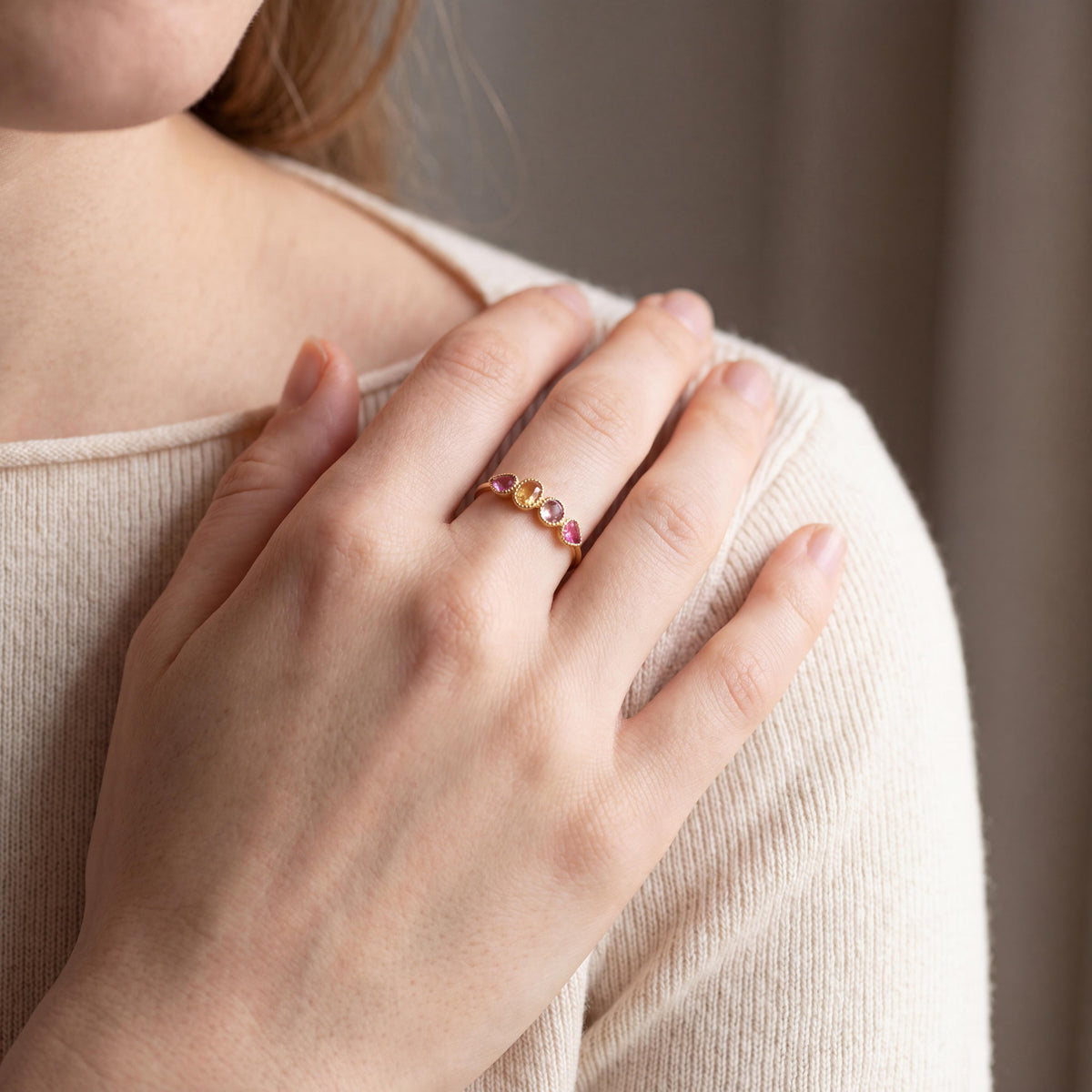 21st-Century 18 karat Yellow Gold Perle De Lune Color Nova Ring