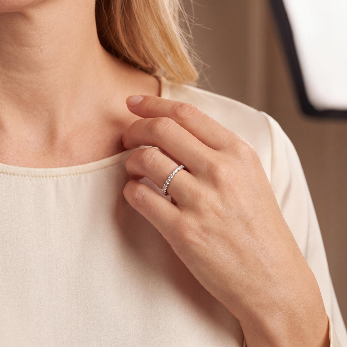 21st-Century Platinum 18 Natural Diamond Split Prong Wedding Ring