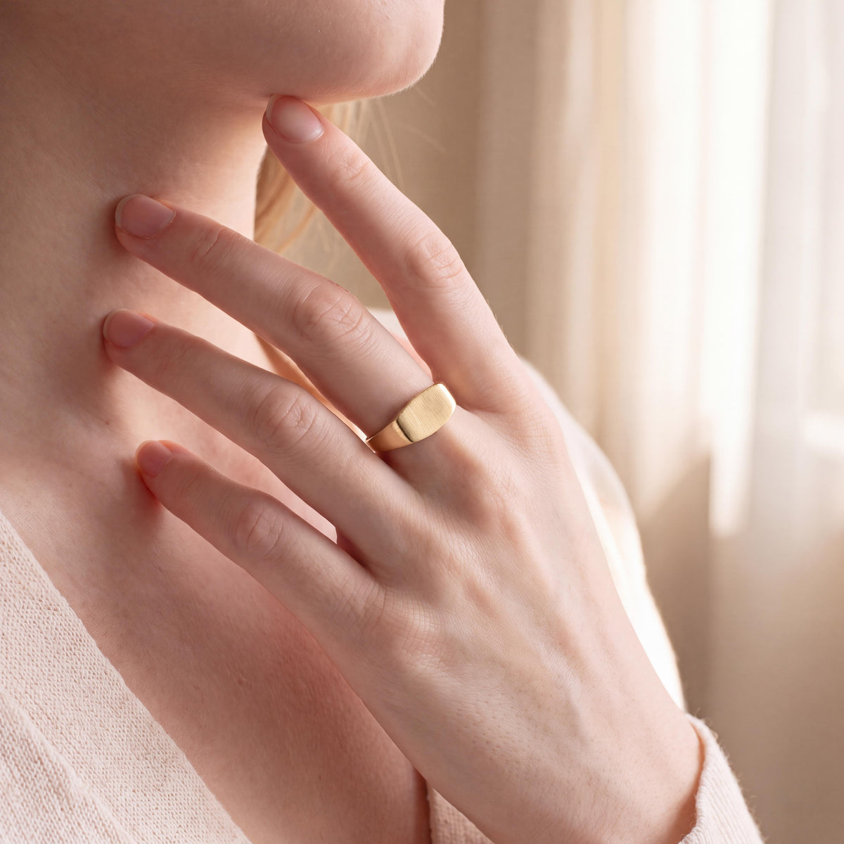 Late 20th-Century 14 Karat Horizontal Signet Ring