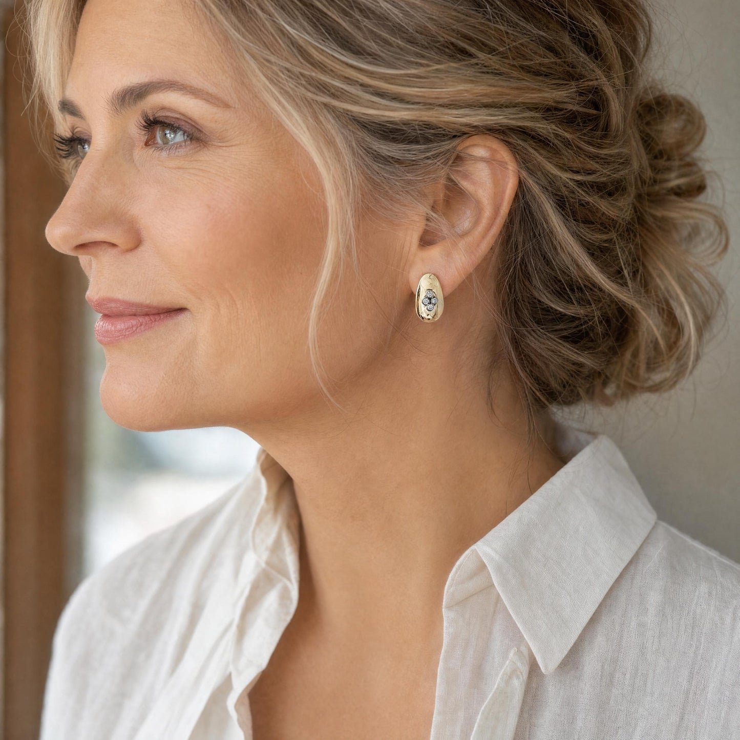 Late 20th-Century 14k Yellow Gold Polished Diamond Domed Hoop Earrings