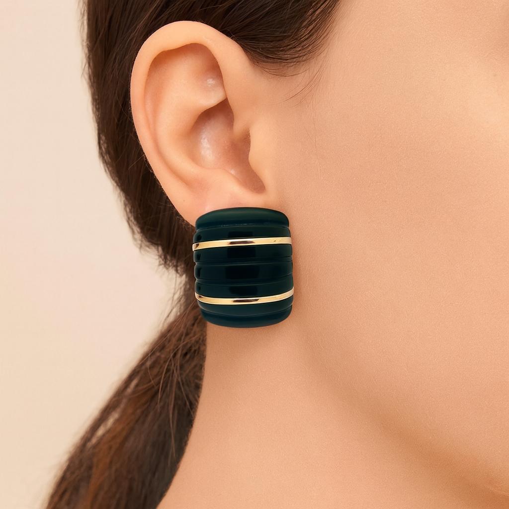 Vintage Cushion Ribbed Black Onyx and 14k Gold Earrings