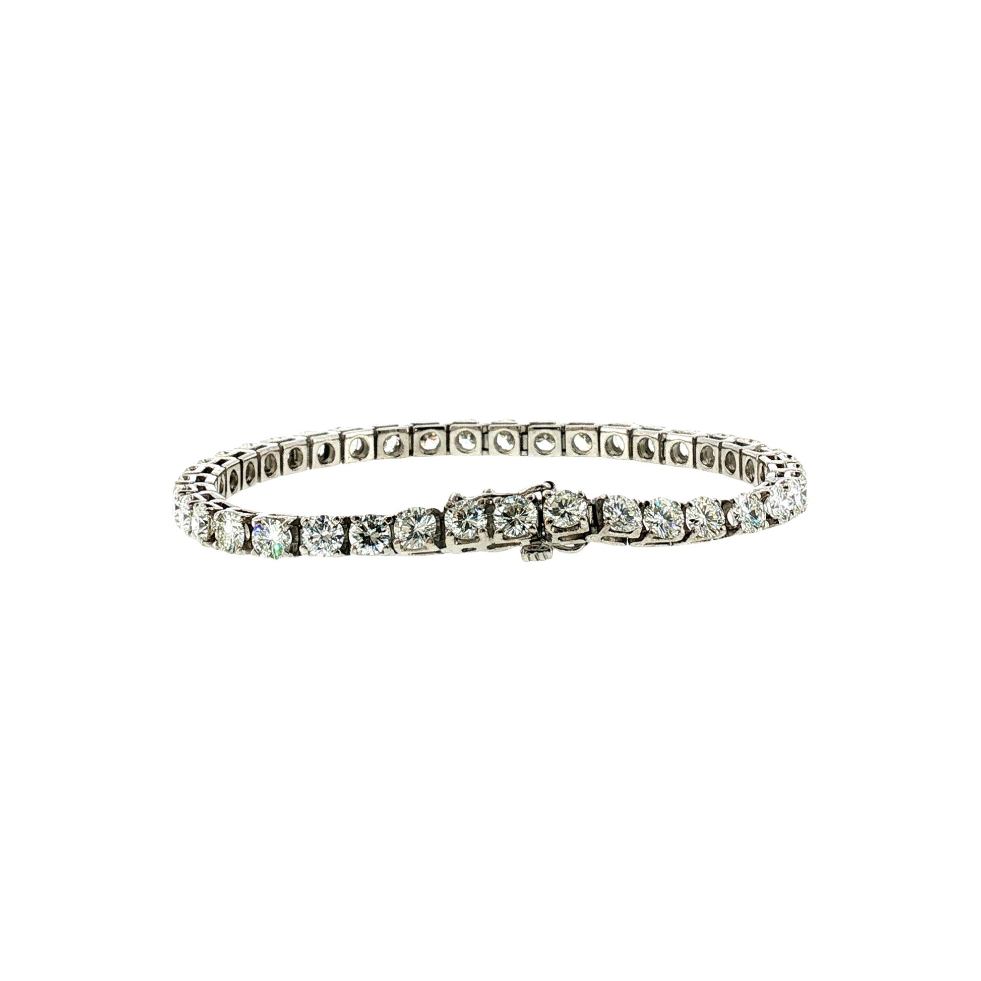 21st-Century 14k White Gold 40 Diamonds Weigh Approximately 10 Carats Bracelet
