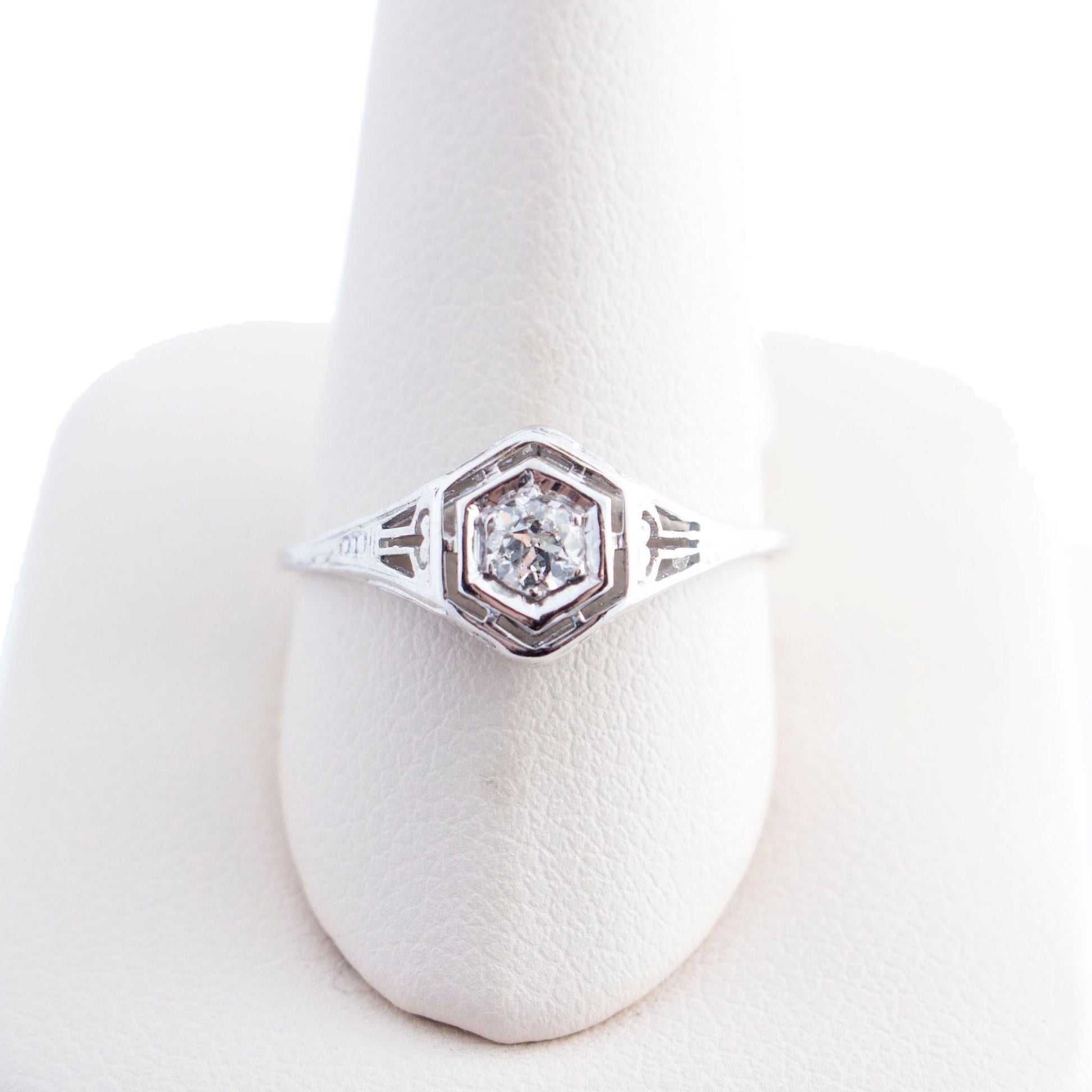 18K White Gold Art Deco Engagement Ring
