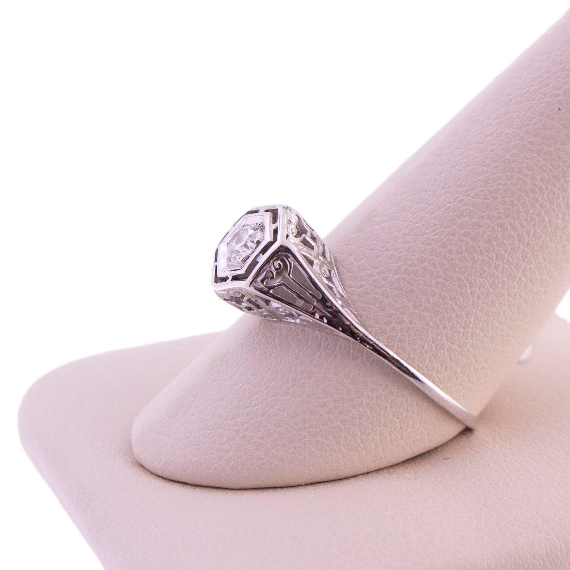 18K White Gold Art Deco Engagement Ring