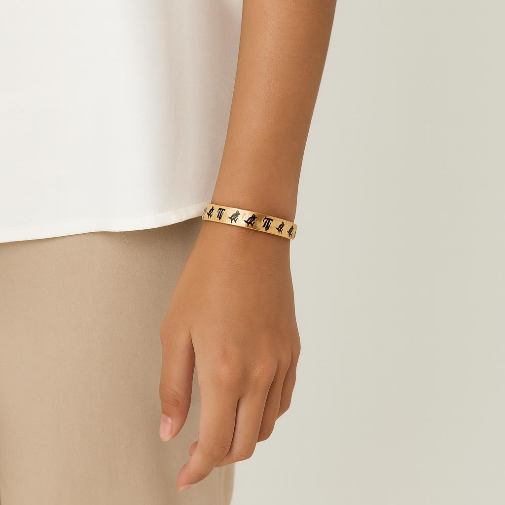 Vintage 14k yellow gold Enameled Sea Turtle Bangle Bracelet