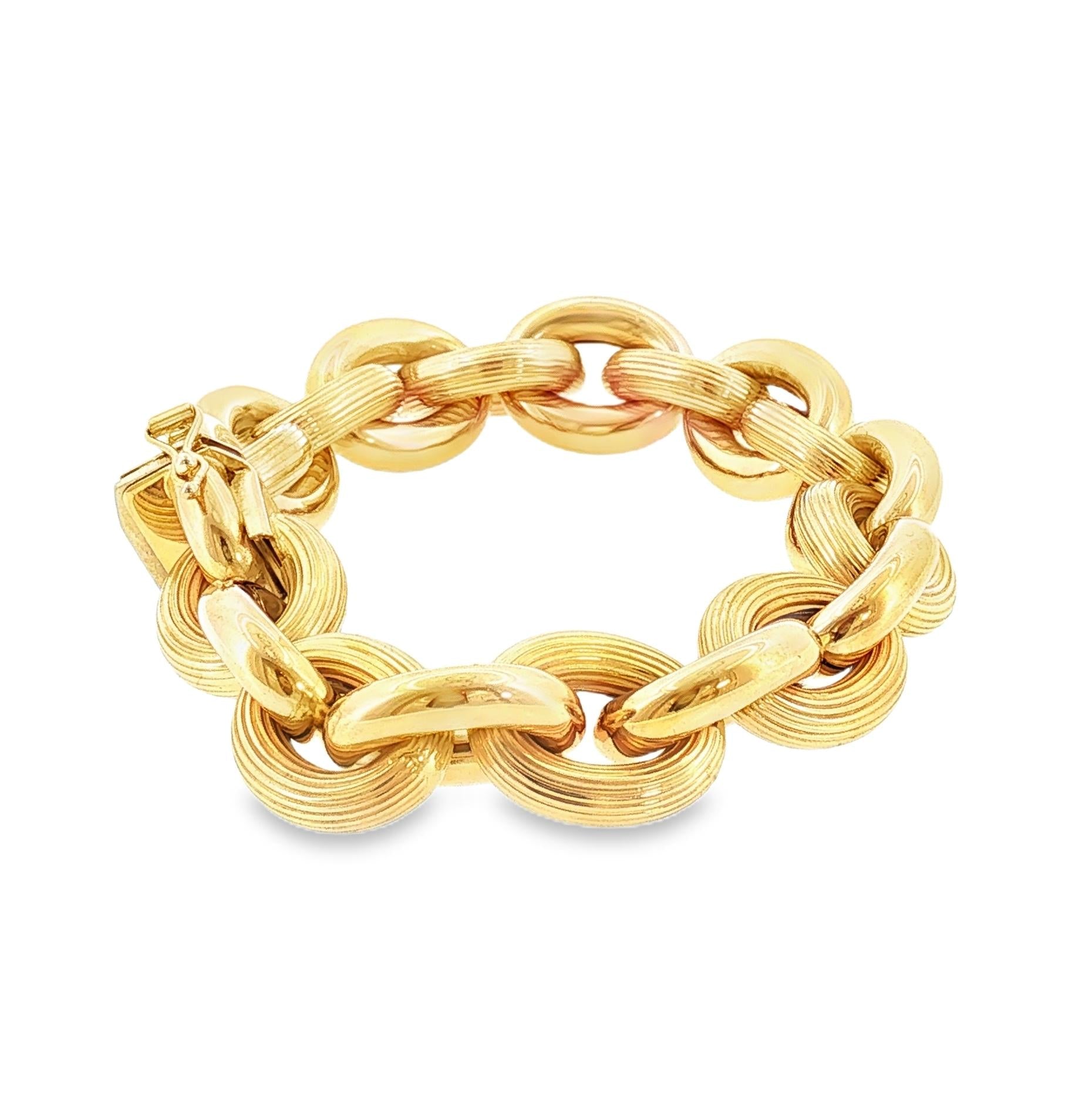 Late 20th Century 14k Yellow Gold Chunky Combination Finished Oval Link Bracelet