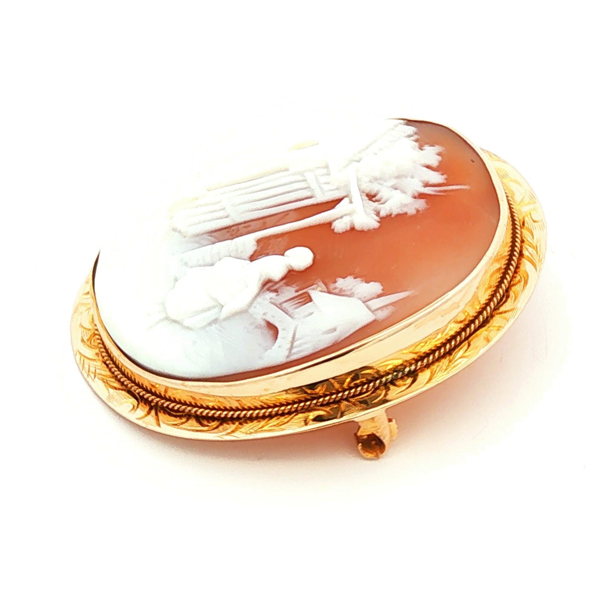 Vintage 10k yellow gold Village Scene Shell Cameo Brooch