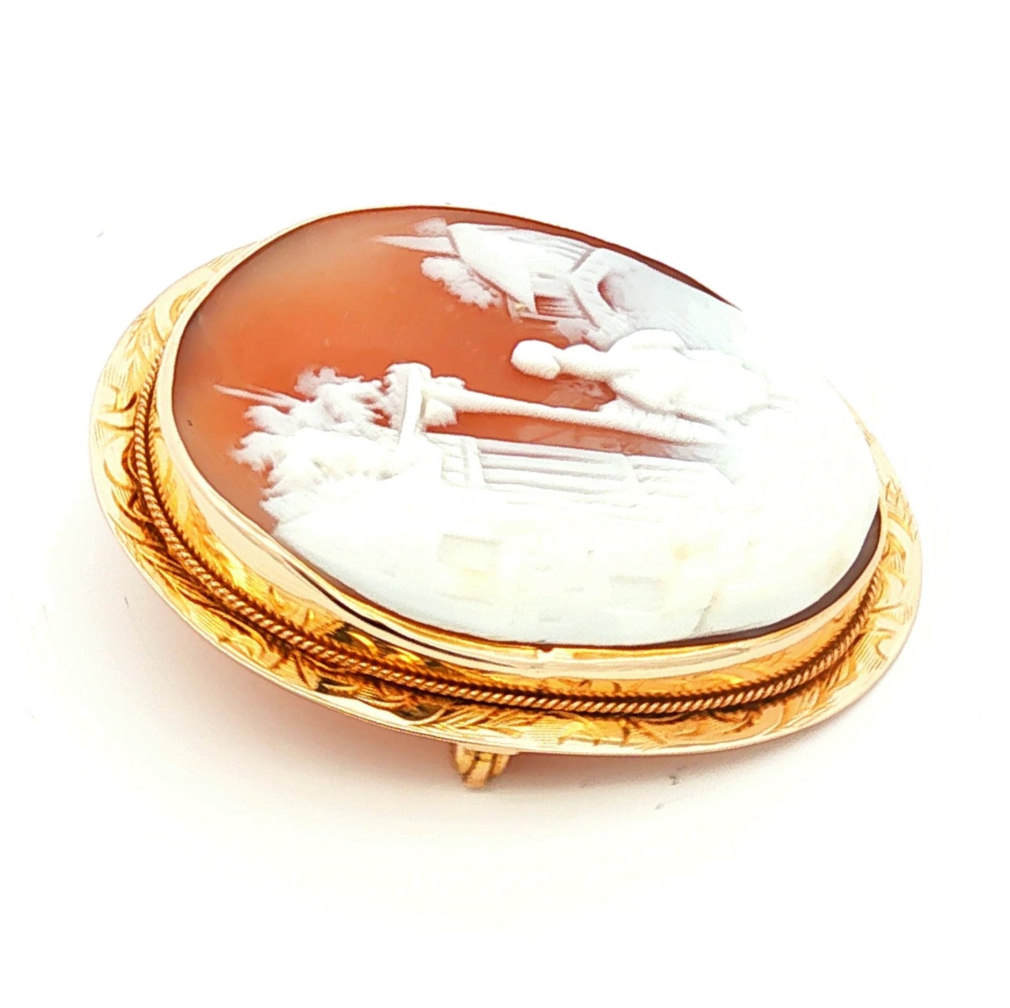 Vintage 10k yellow gold Village Scene Shell Cameo Brooch