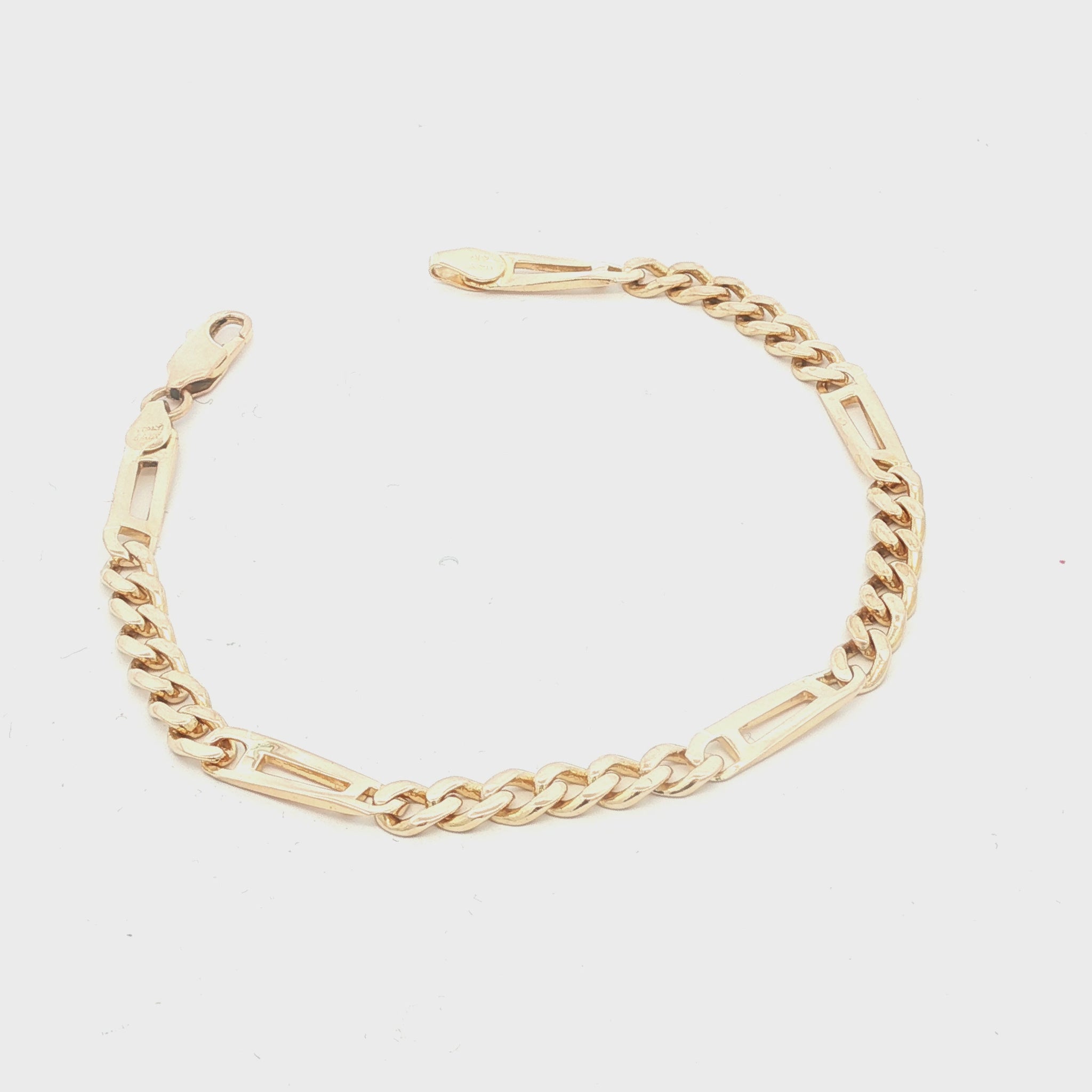 A Vintage Alternating Cuban and Open Link 7" Bracelet