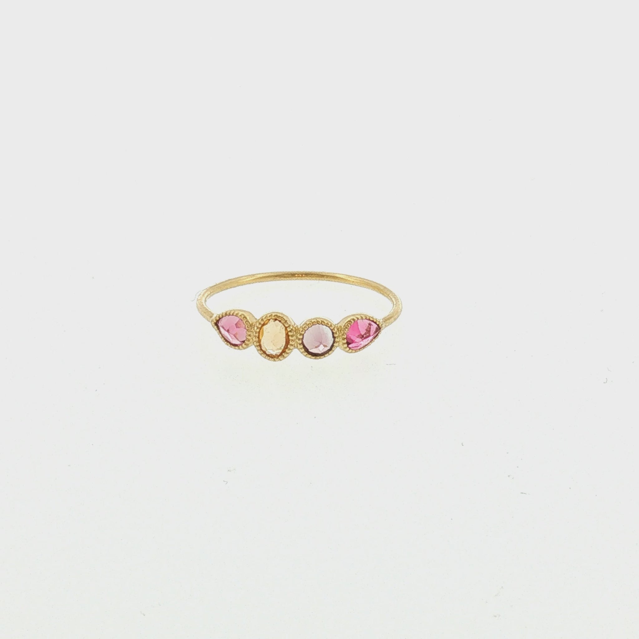 21st-Century 18 karat Yellow Gold Perle De Lune Color Nova Ring