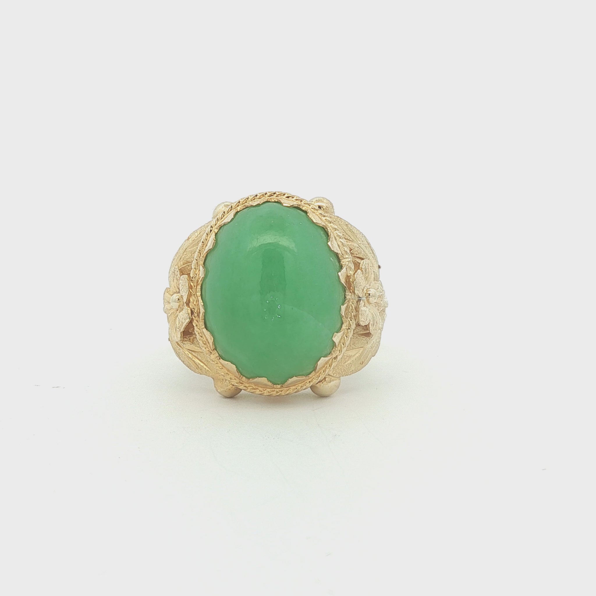 1960's Jadeite 14k yellow gold Floral Design Ring
