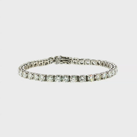 21st-Century 14k White Gold 40 Diamonds Weigh Approximately 10 Carats Bracelet
