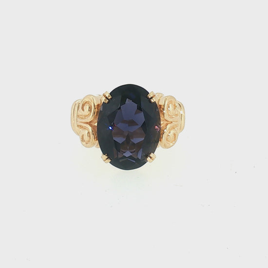Late 20th Century 14k Yellow Gold 7 Carat Oval Iolite Column Style Ring