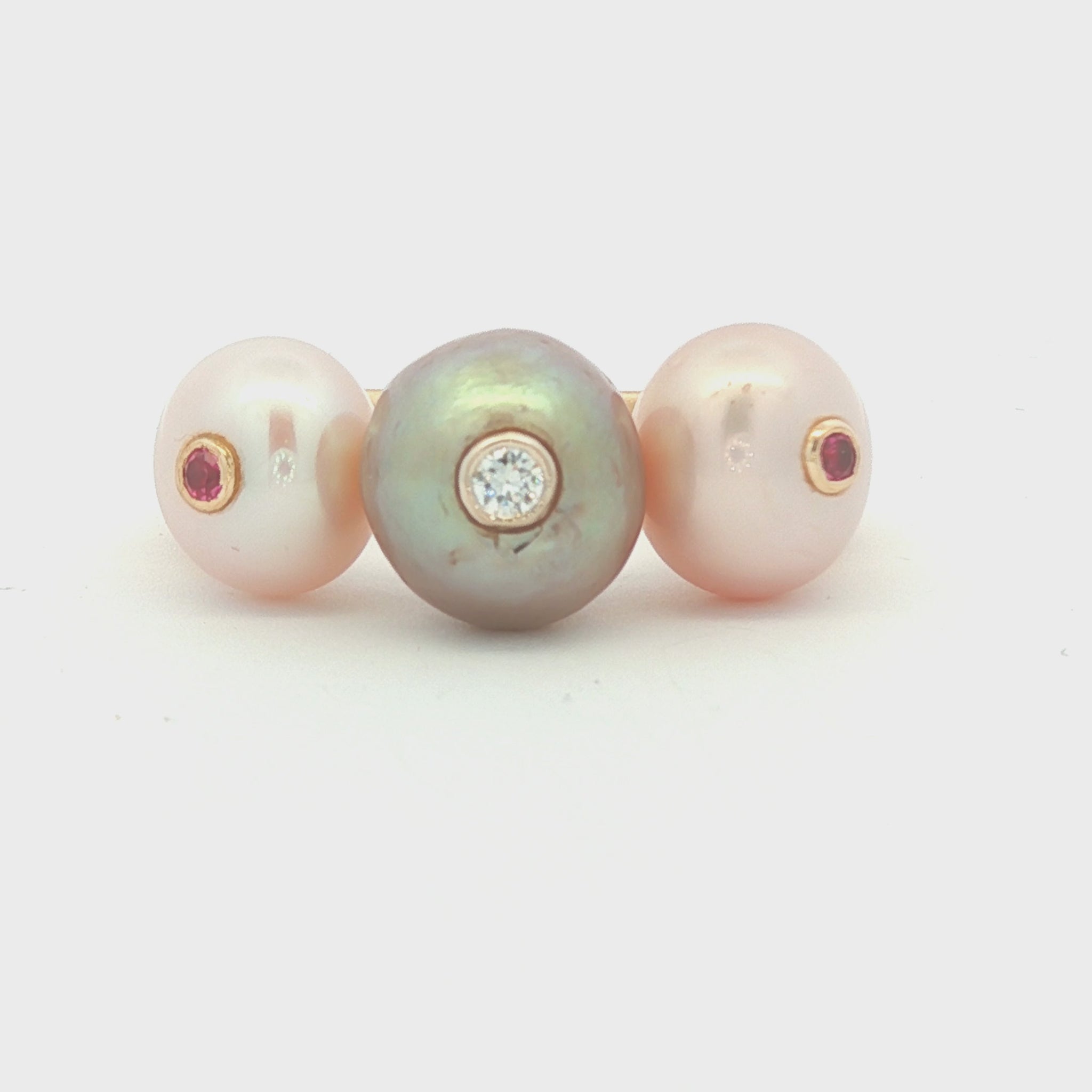 14k yellow gold Grey and White Freshwater Pearl Ring with Rubies and a Diamond
