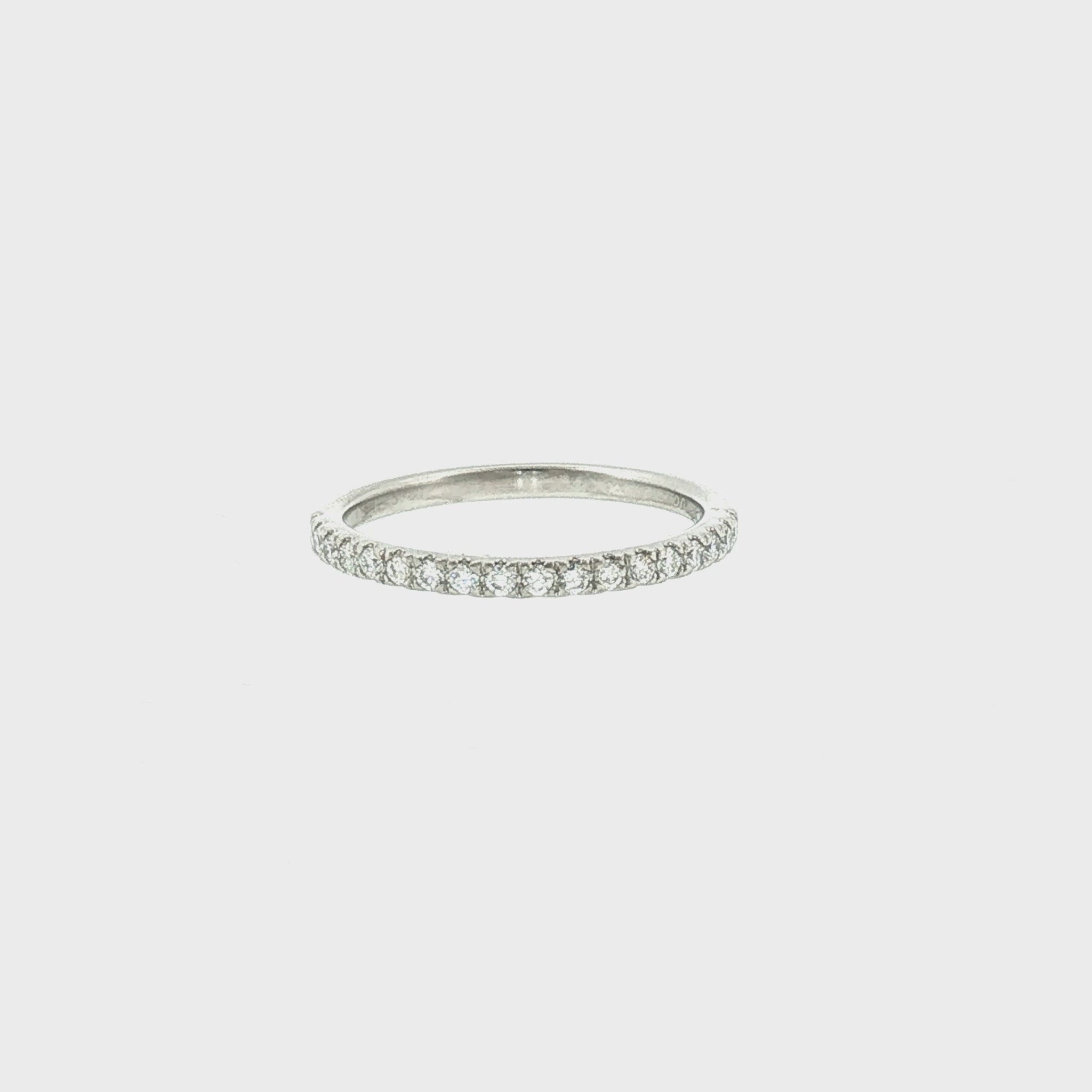 21st-Century Platinum 18 Natural Diamond Split Prong Wedding Ring