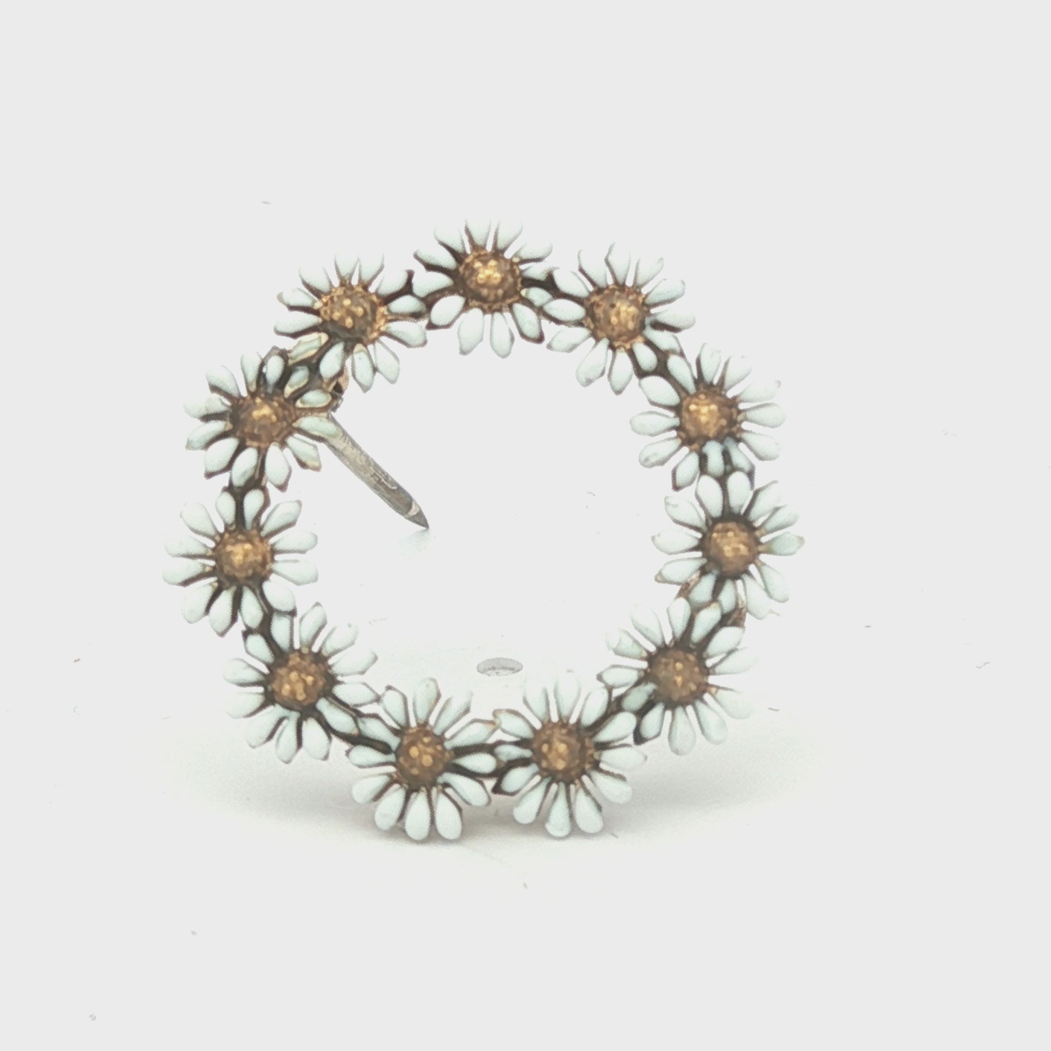 Vintage mid-century 14k yellow gold Daisy Circle Pin